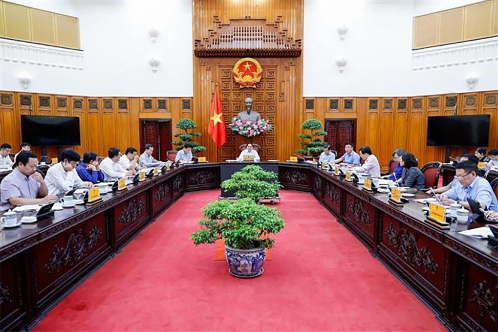 PM chairs first meeting of steering committee for reviewing, untangling knots in legal document system