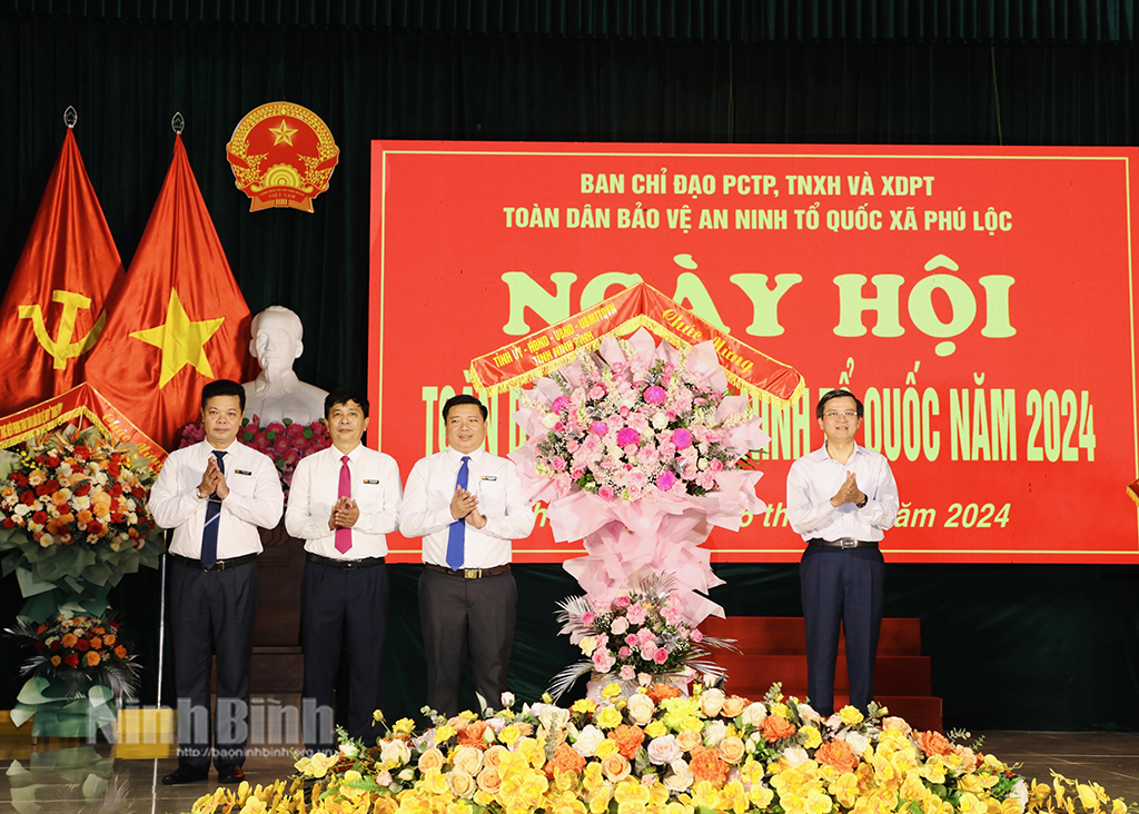 [Video] Đồng chí Phó Trưởng ban Thường trực Ban Dân vận Trung ương dự Ngày hội toàn dân bảo vệ an ninh Tổ quốc tại xã Phú Lộc