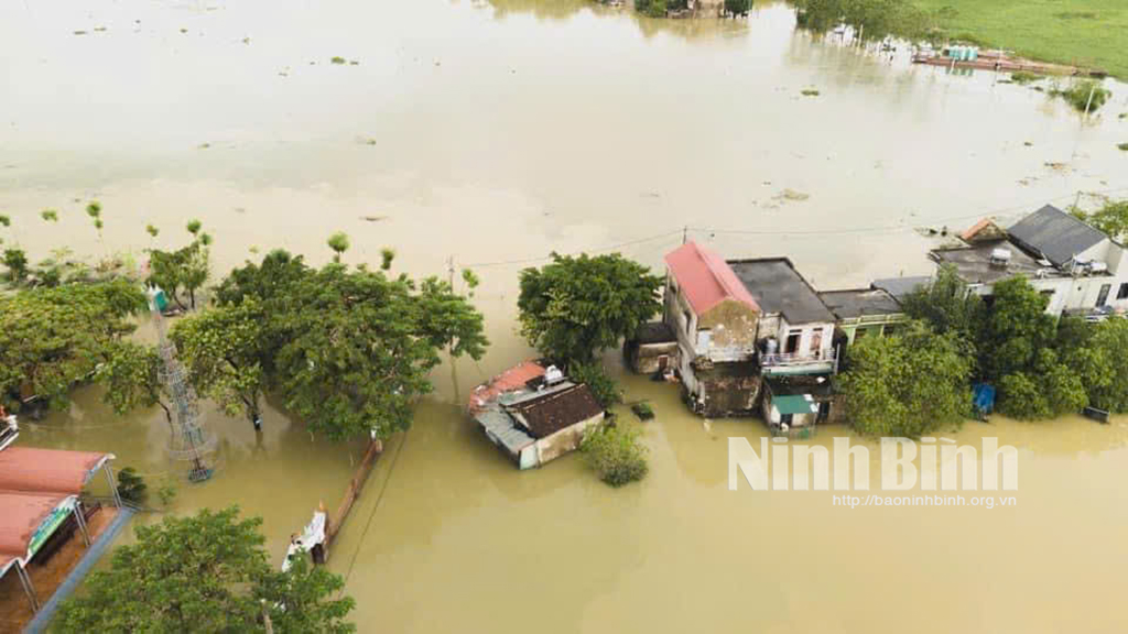 Mực nước trên các sông tiếp tục lên, nguy cơ ngập lụt trên diện rộng