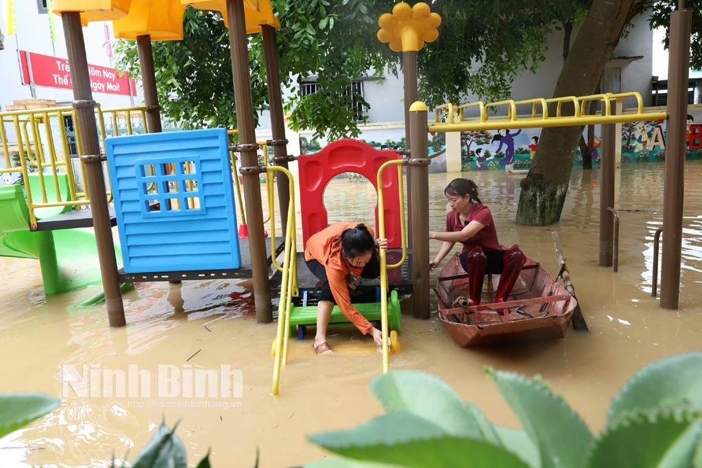 Ngành Giáo dục và Đào tạo huyện Gia Viễn khẩn trương khắc phục hậu quả bão số 3
