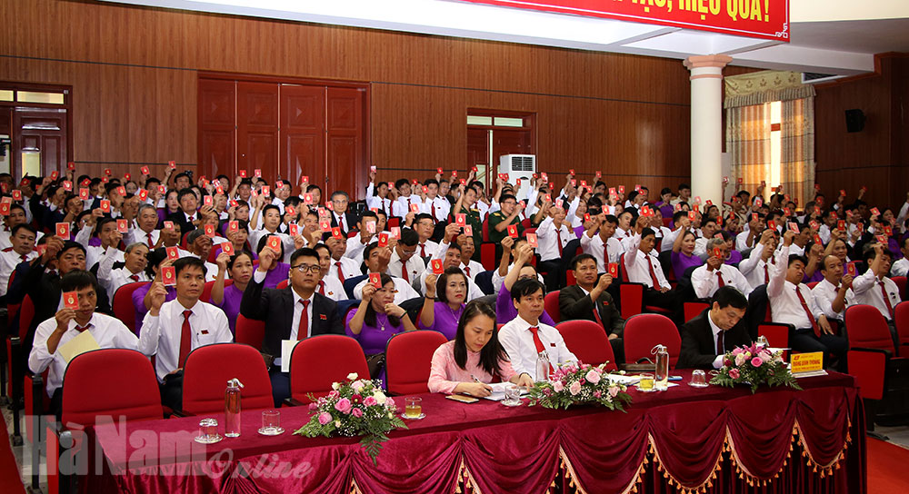 Bế mạc Đại hội đại biểu Đảng bộ huyện Bình Lục lần thứ XXVIII, nhiệm kỳ 2020-2025