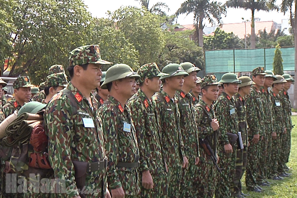 Bộ CHQS tỉnh diễn tập chỉ huy cơ quan một bên, một cấp trên bản đồ