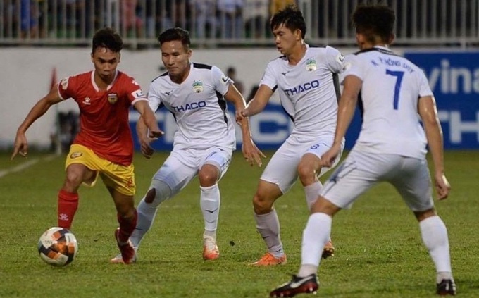 HAGL chật vật vượt qua Hà Tĩnh