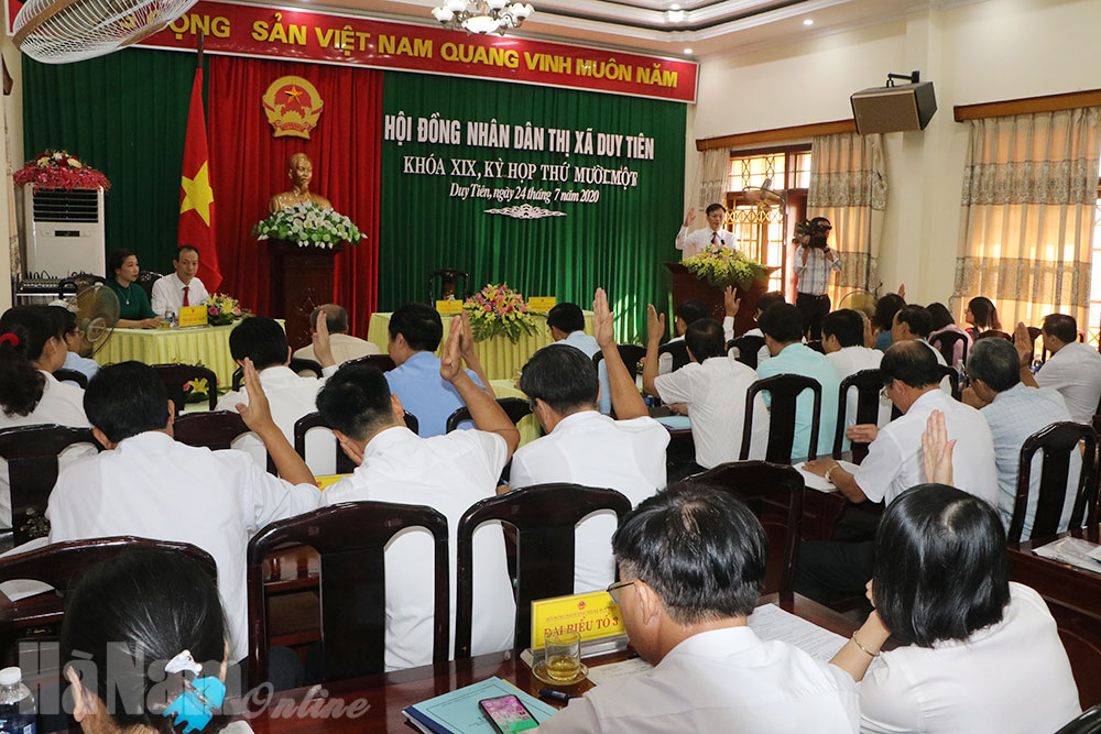 Kỳ họp thứ 11 HĐND thị xã Duy Tiên khóa XIX