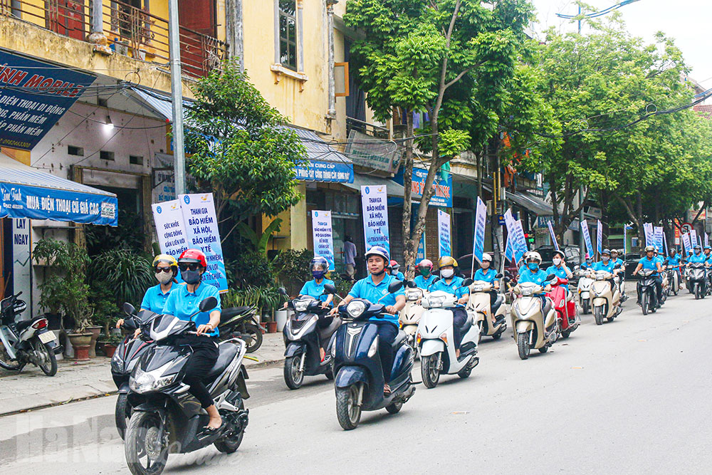 Lễ ra quân hưởng ứng Ngày Bảo hiểm y tế Việt Nam