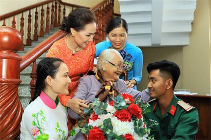 Một nghĩa cử sâu nặng ân tình