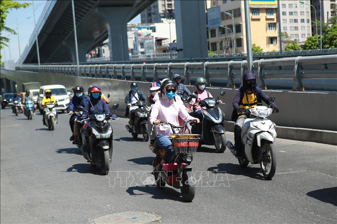 Từ ngày 9/7, nắng nóng gia tăng ở Bắc Bộ, có nơi trên 39 độ C