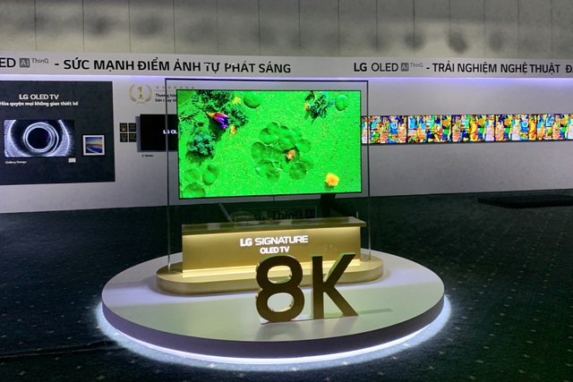 TV OLED 8K đầu tiên trên thế giới về Việt Nam với giá 690 triệu đồng