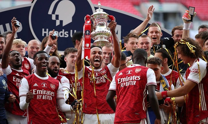 Arsenal đoạt Cup FA