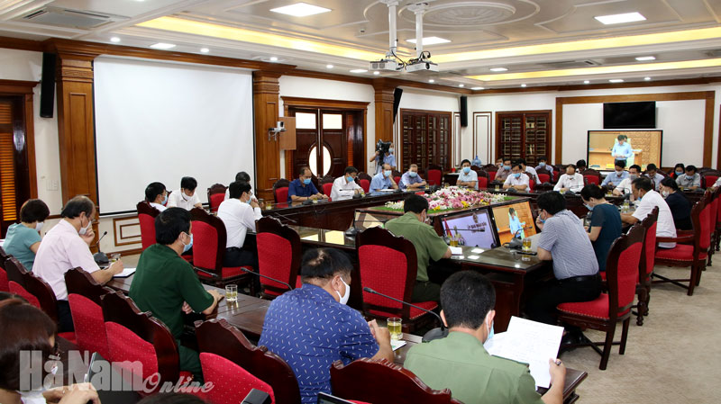 Thường trực Chính phủ họp trực tuyến với 13 địa phương có bệnh nhân mắc dịch Covid-19