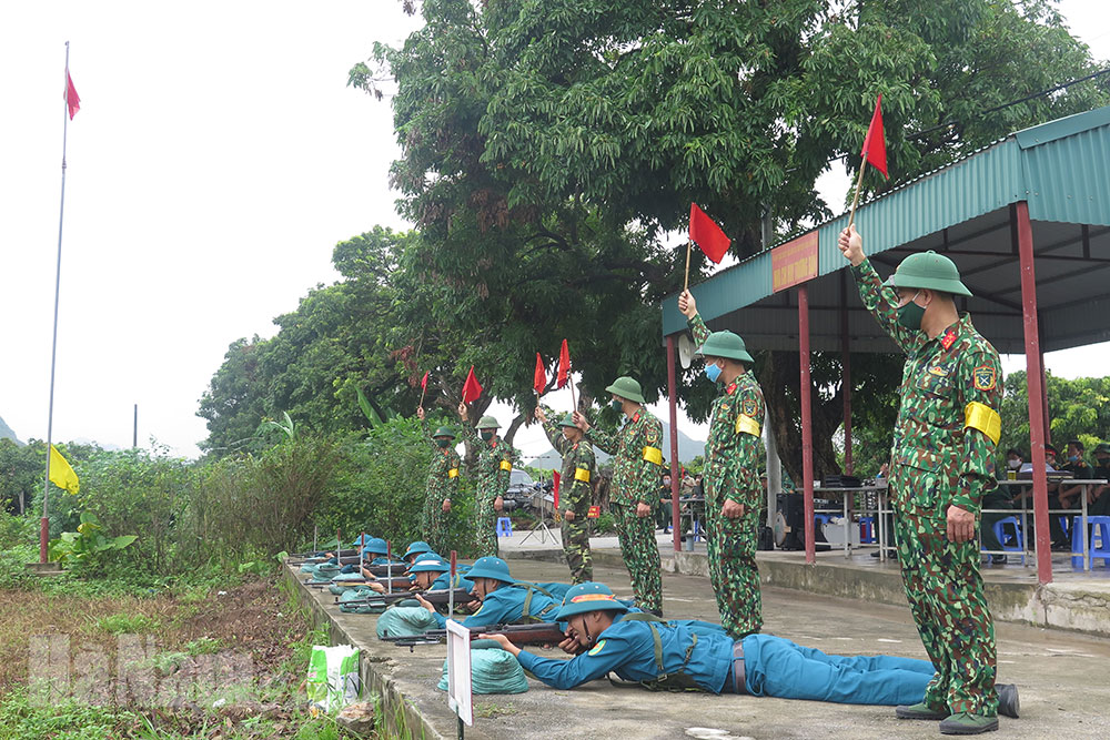 Khai mạc Hội thi trung đội trưởng dân quân cơ động giỏi