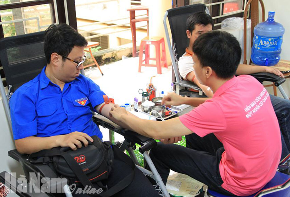 Một cán bộ đoàn trong 7 năm 22 lần hiến máu