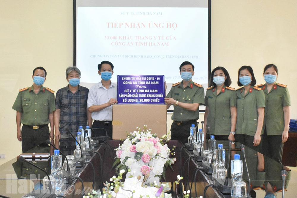 Sở Y tế tiếp nhận 20.000 khẩu trang y tế