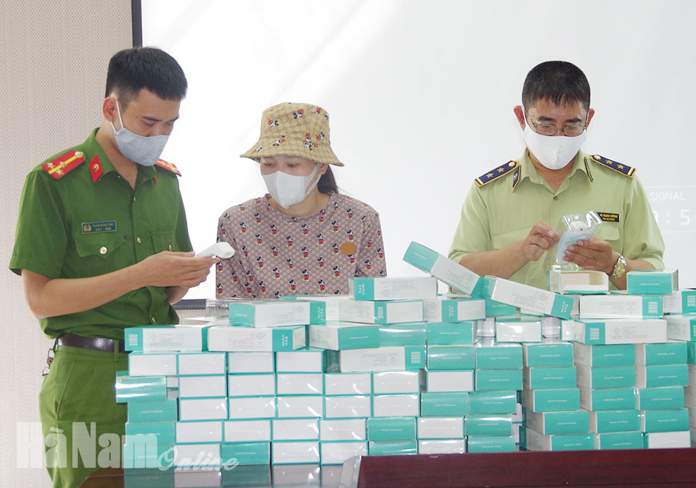 Bán nhiệt kế hồng ngoại không rõ nguồn gốc, xuất xứ, 01 đối tượng bị phạt 15 triệu đồng