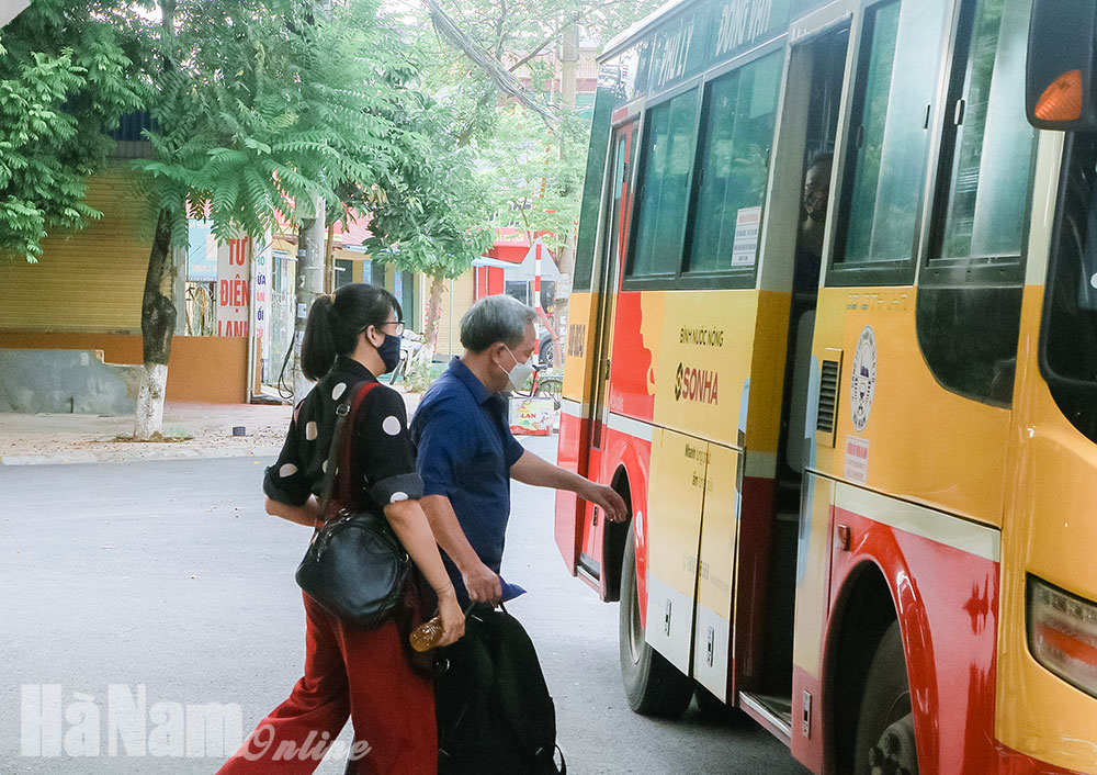 Tích cực phòng, chống dịch Covid-19 trong hoạt động vận tải hành khách