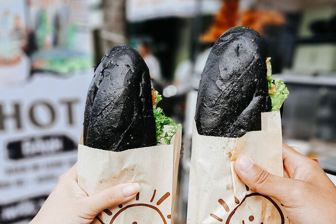 Bánh mì 'bóng đêm' ở Cần Thơ