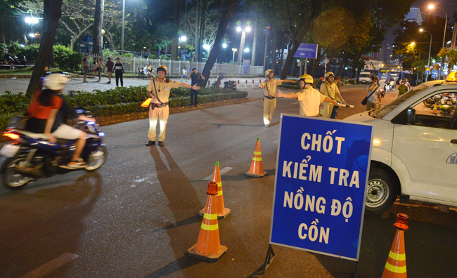 Chính phủ trình Quốc hội Dự án Luật Bảo đảm trật tự, an toàn giao thông đường bộ