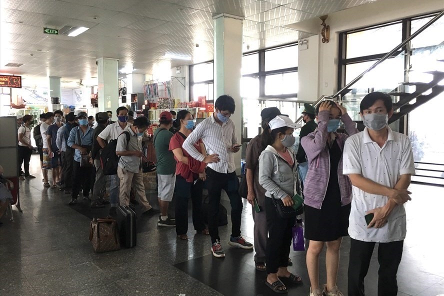 Đối tượng được mua hàng miễn thuế từ ngày 15-10