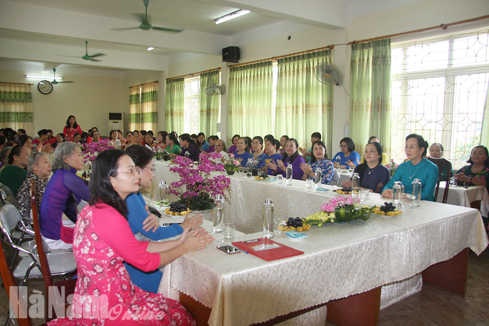 Gặp mặt kỷ niệm 90 năm Ngày thành lập Hội Liên hiệp Phụ nữ Việt Nam