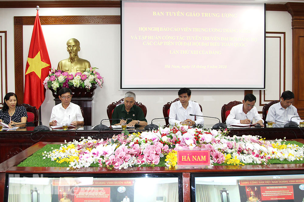Hội nghị báo cáo viên và tập huấn công tác tuyên truyền đại hội đảng các cấp