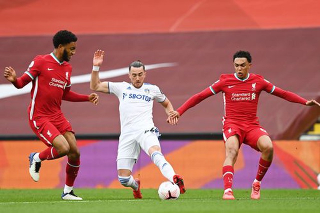 Liverpool 4-3 Leeds: Màn rượt đuổi tỉ số nghẹt thở