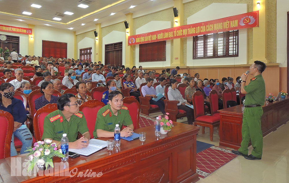 Tập huấn nghiệp vụ phòng cháy, chữa cháy cho lực lượng dân phòng huyện Kim Bảng