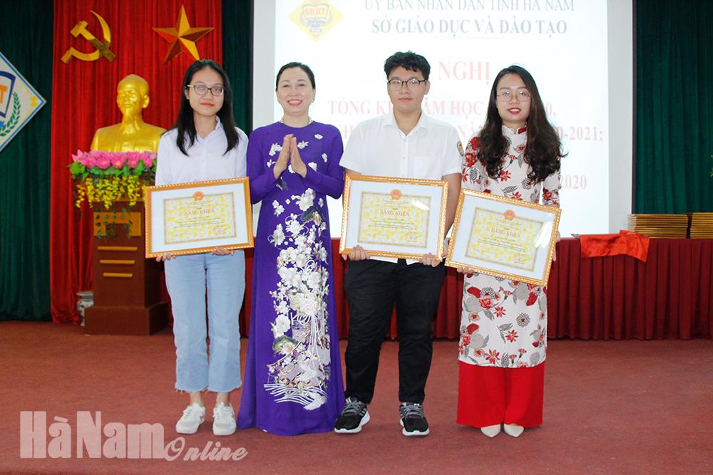 Tổng kết năm học 2019-2020 và phong trào thi đua yêu nước ngành giáo dục giai đoạn 2015-2020