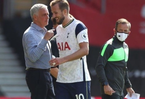 Tottenham không đá vẫn thắng, Juventus mượn lại Morata