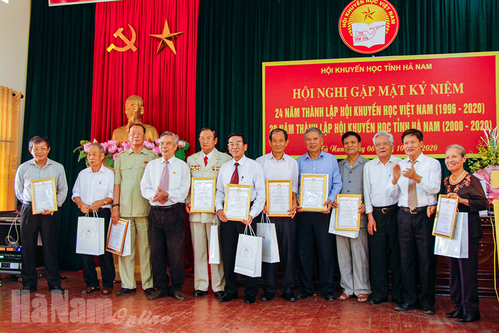 Gặp mặt cán bộ khuyến học nhân kỷ niệm 20 năm thành lập HKH tỉnh