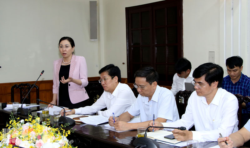 UBND tỉnh nghe báo cáo các nội dung chuẩn bị tổ chức Lễ kỷ niệm 130 năm ngày thành lập tỉnh.