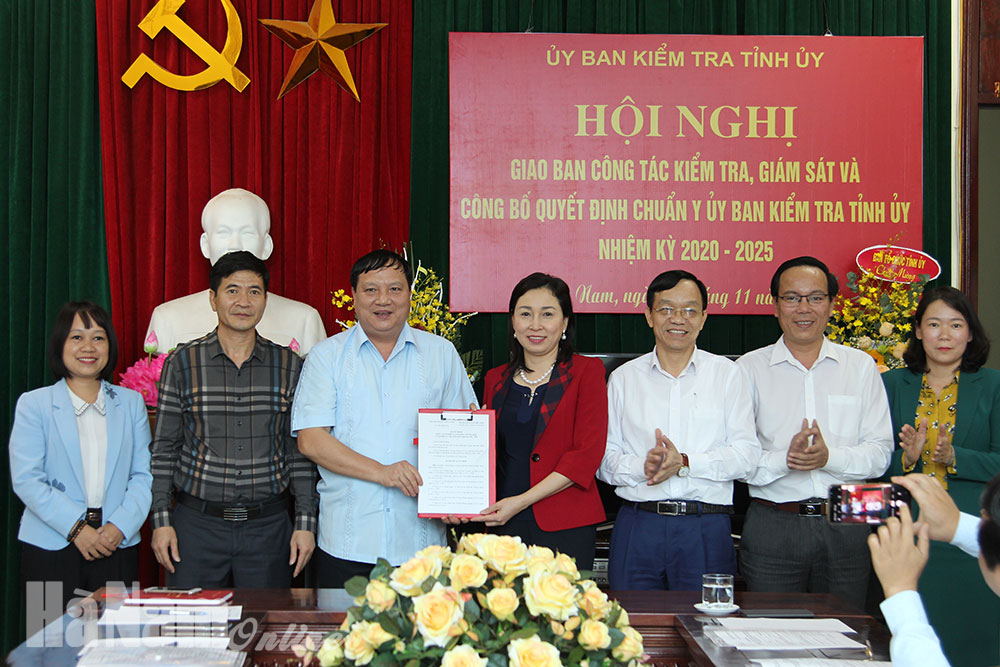 Giao ban công tác KTGS và công bố Quyết định chuẩn y UBKT Tỉnh ủy nhiệm kỳ 2020-2025