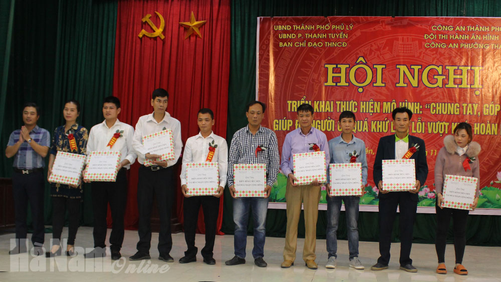 Triển khai mô hình "Chung tay, góp sức giúp đỡ người có quá khứ lầm lỗi vượt khó, hoàn lương"