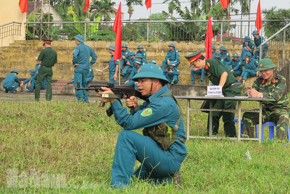 100% thôn xóm, tổ phố có lực lượng dân quân tại chỗ