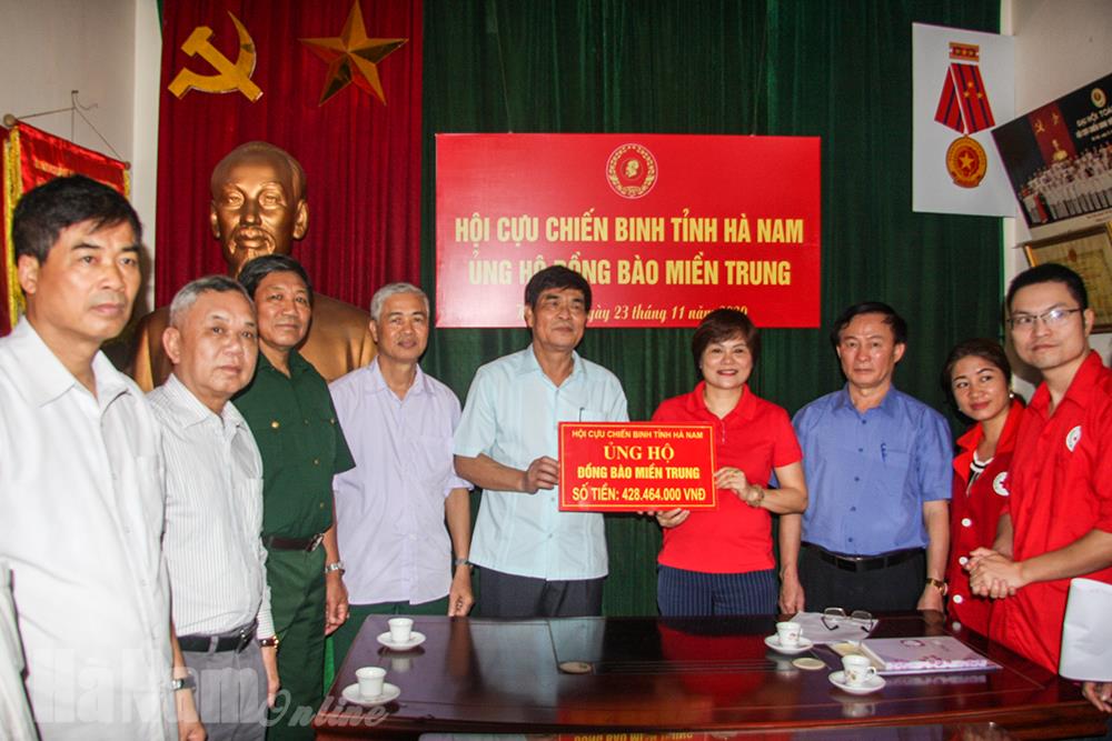 Hội CCB các cấp ủng hộ đồng bào miền Trung hơn 1 tỷ đồng