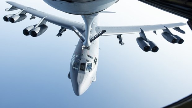 Mỹ triển khai máy bay ném bom hạng nặng B-52 đến Trung Đông