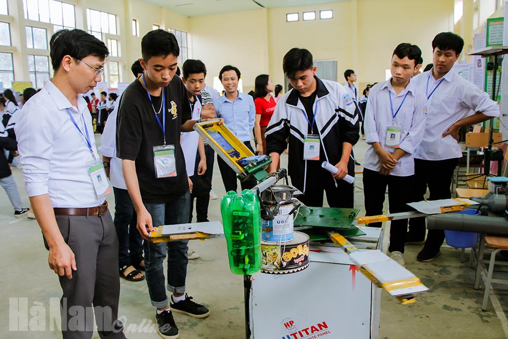 Khai mạc cuộc thi KHKT dành cho học sinh trung học tỉnh Hà Nam năm 2020