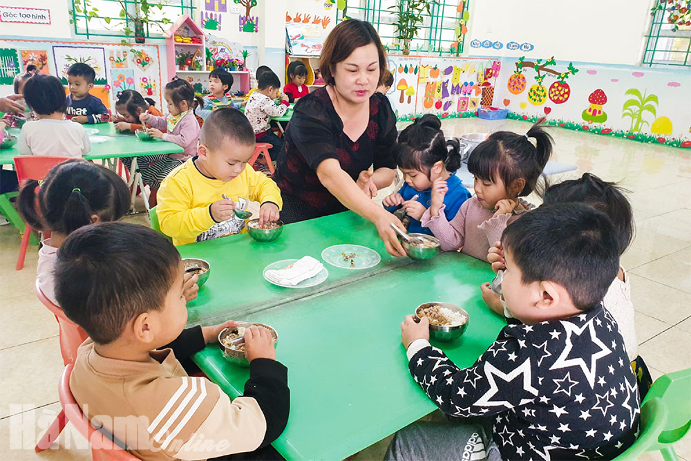 Tăng cường bảo đảm an toàn thực phẩm bếp ăn trường học