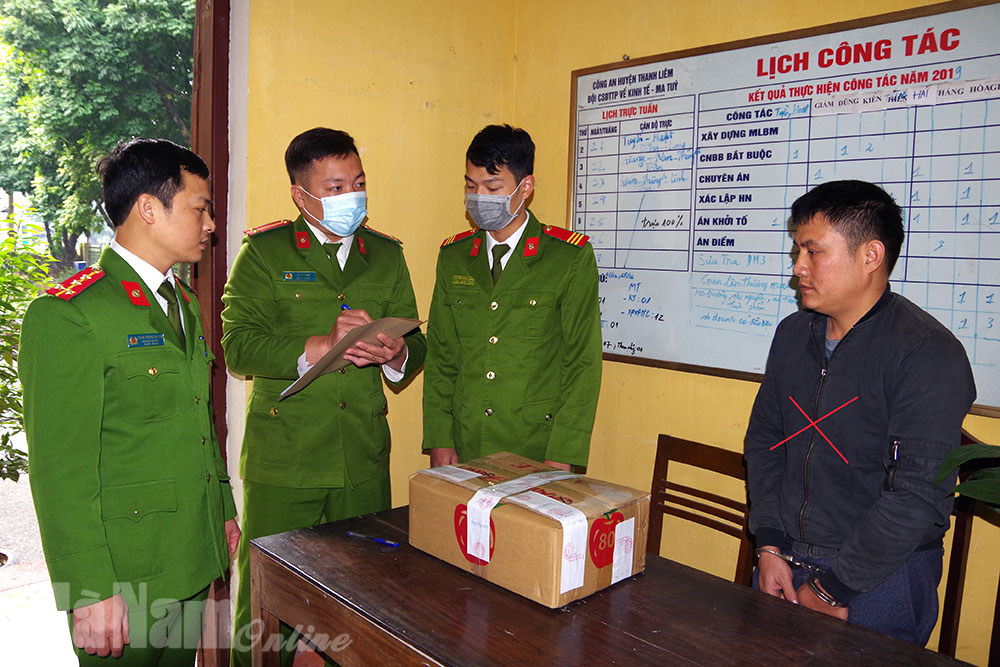 Công an huyện Thanh Liêm phát hiện đối tượng tàng trữ, vận chuyển pháo nổ trái phép