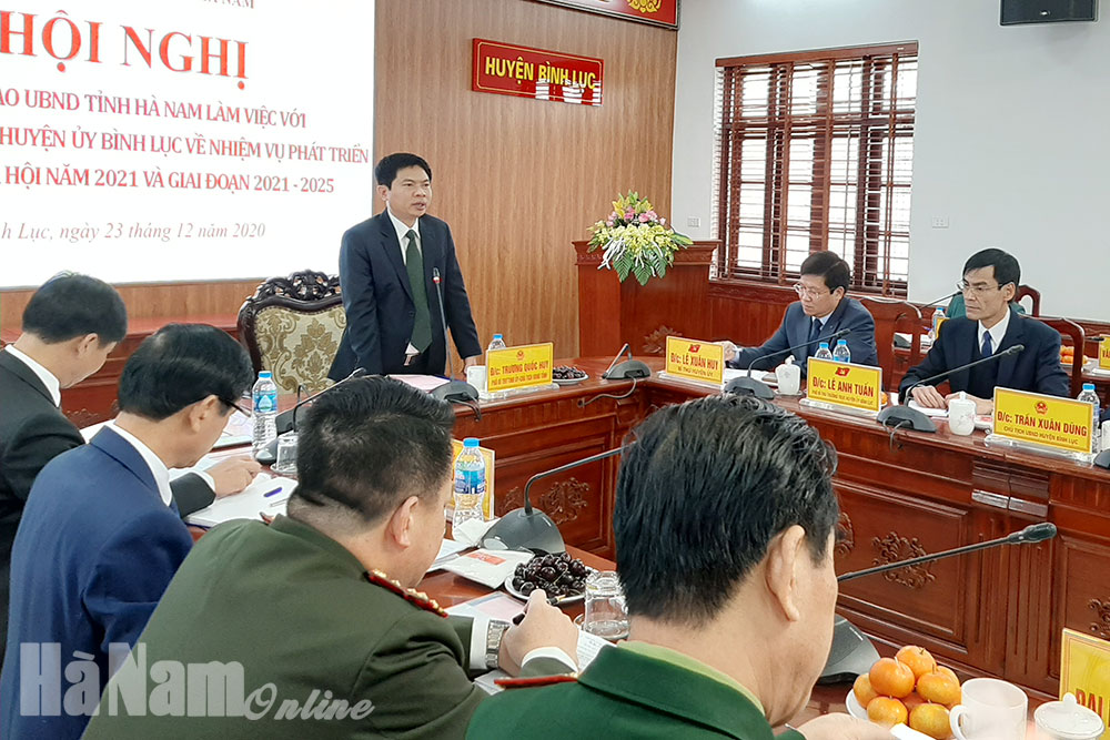 Lãnh đạo UBND tỉnh làm việc với BTV Huyện ủy Bình Lục