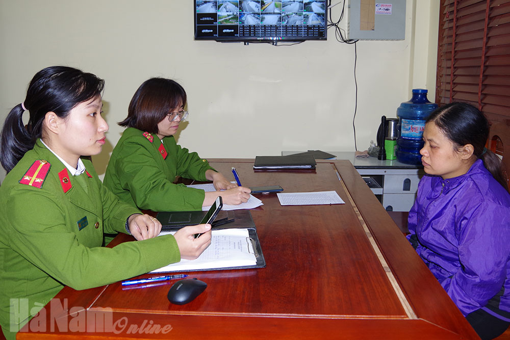 Công an xã Khả Phong vận động đối tượng trộm cắp tài sản ra đầu thú