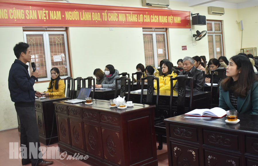 LĐLĐ huyện Bình Lục tập huấn quy chế dân chủ ở cơ sở