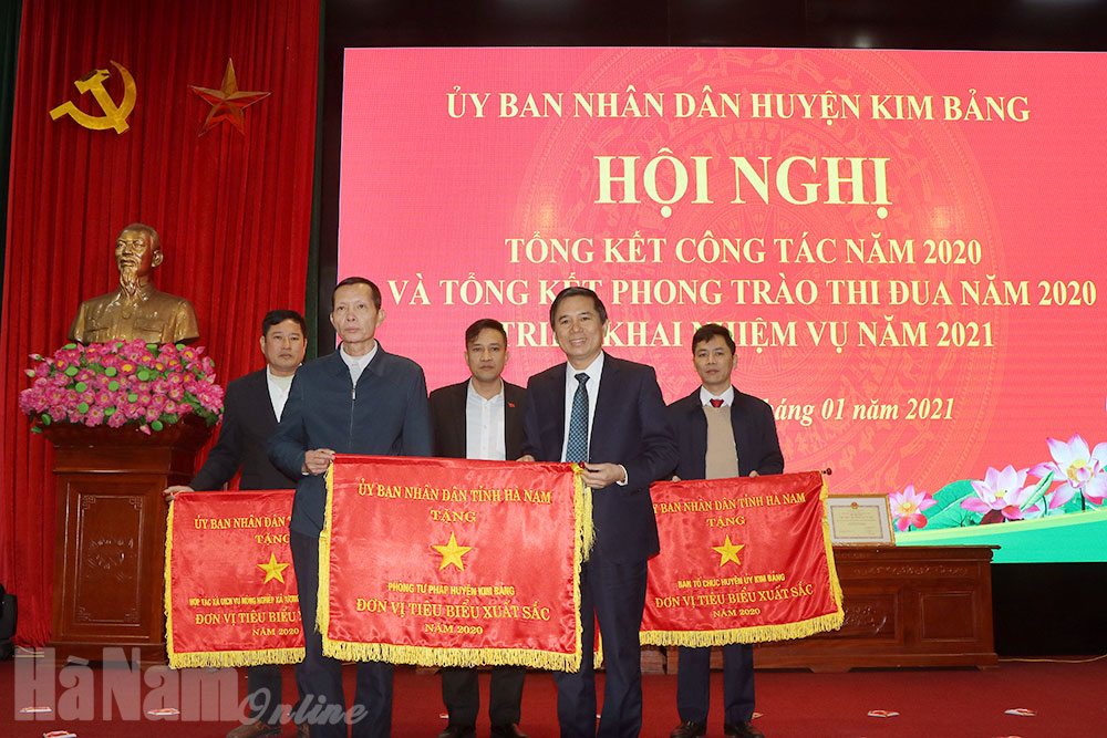 UBND huyện Kim Bảng phát động phong trào thi đua năm 2021