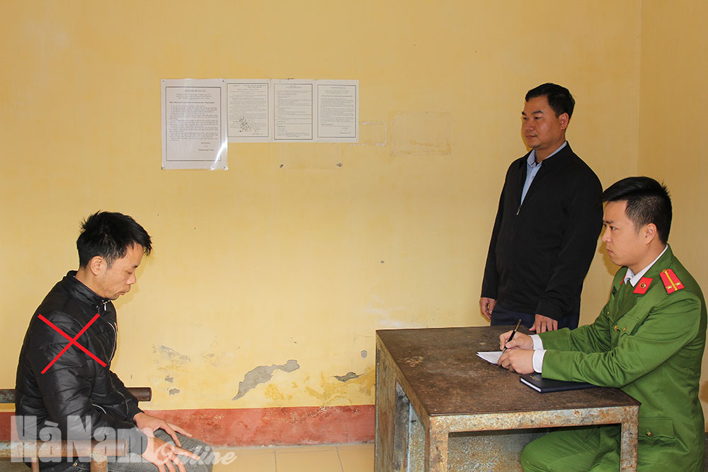 Công an thị xã Duy Tiên bắt đối tượng gây ra 5 vụ trộm cắp tài sản