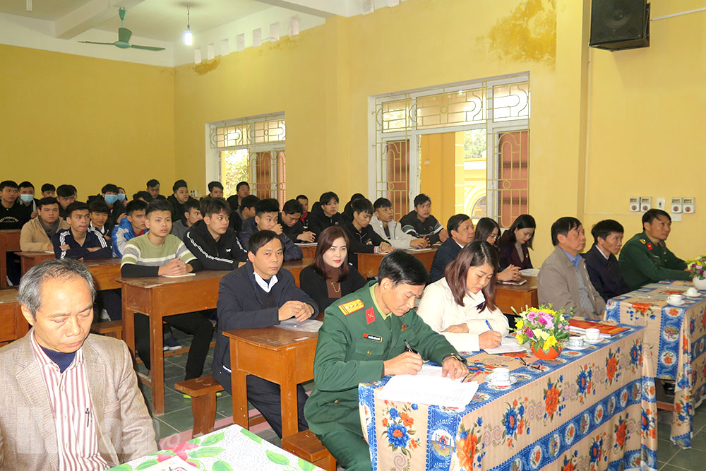 Kim Bảng khai mạc lớp bồi dưỡng đối tượng Đảng cho thanh niên sẵn sàng nhập ngũ