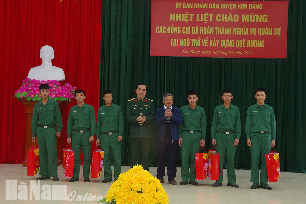 Kim Bảng đón gần 200 quân nhân xuất ngũ trở về địa phương