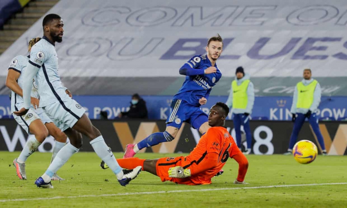 Thắng thuyết phục Chelsea, Leicester tạm chiếm ngôi đầu Premier League