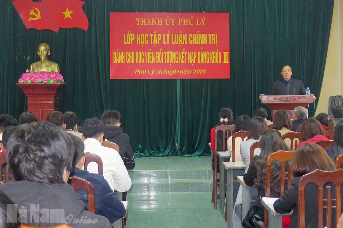 Bồi dưỡng đối tượng Đảng cho thanh niên sẵn sàng nhập ngũ năm 2021