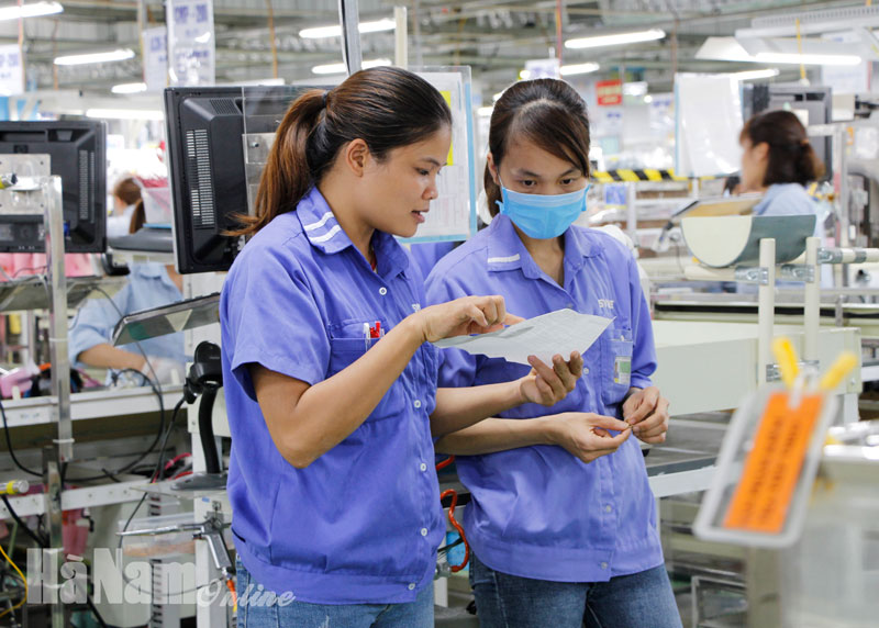 Thưởng Tết cho công nhân sau một năm Covid-19 hoành hành