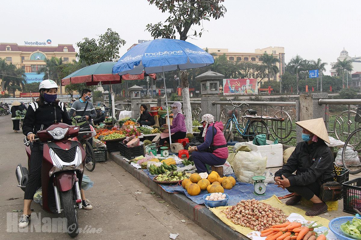 Thành phố Phủ Lý: Từ ngày mai (4/2) tiến hành xử phạt đối với người không đeo khẩu trang nơi công cộng