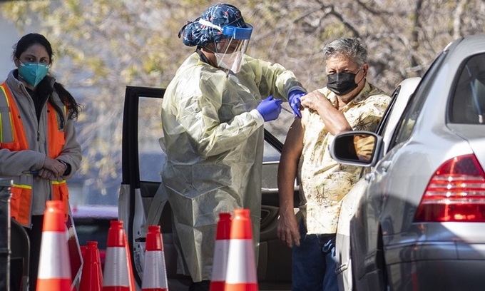 Thế giới đã tiêm hơn 100 triệu liều vaccine Covid-19